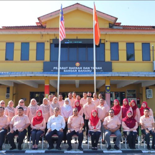 LAWATAN KERJA YBHG. DATO’ PENGARAH TANAH DAN GALIAN NEGERI KEDAH KE PEJABAT DAERAH DAN TANAH BANDAR BAHARU